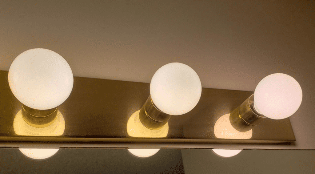 Best Light Bulbs for Selling House